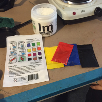 This is what the Instamorph moldable plastic and color packets look like.