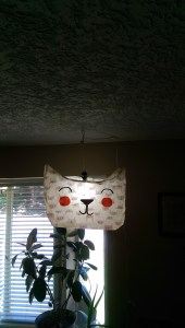 Loni's awesome kitty lamp that she used the Mod Podge Stiffy on.